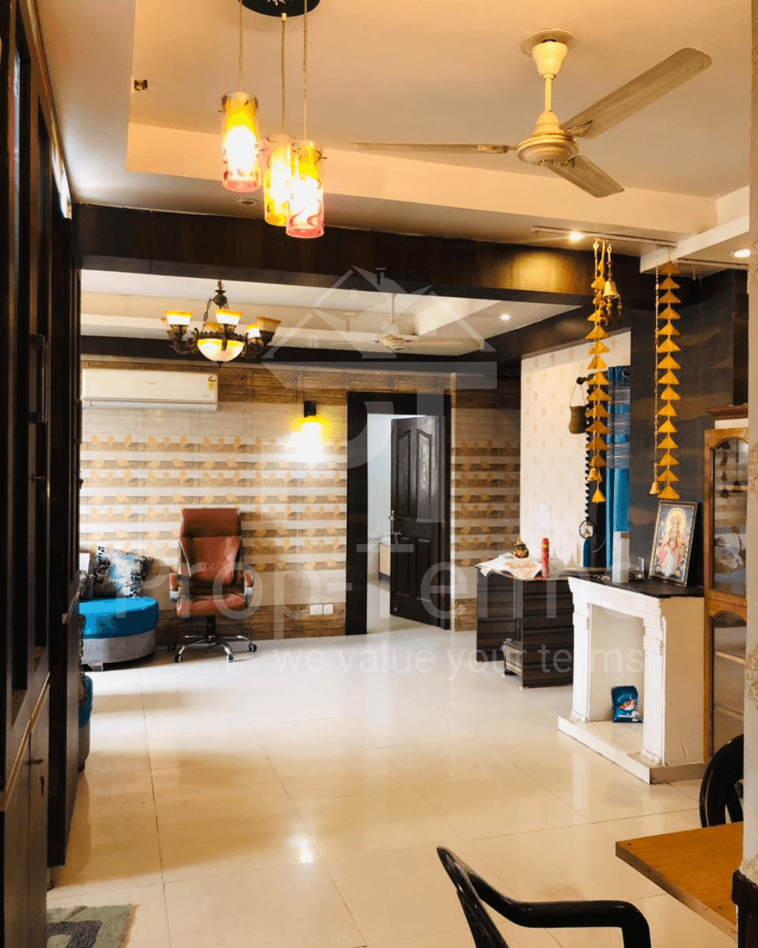 Luxury Pre-Occupied Rooms in 3 BHK Apartment | Fully Furnished | Prime Location 2