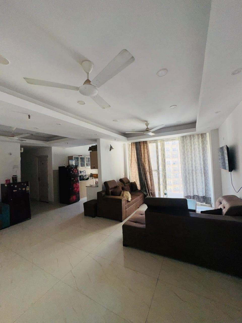 Pre-Occupied 4 BHK | Fully Furnished 2nd Master Bedroom Available 5